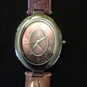 NWOT Elegant ladies watch